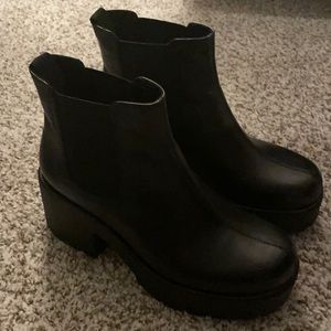Vagabond Shoemakers platform lug sole Chelsea boots